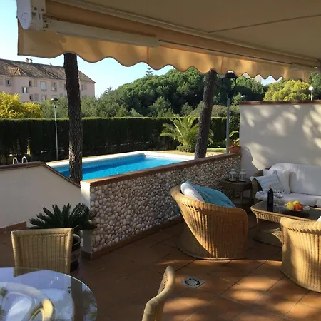 Cozy Elviria Beachside Lejlighed *